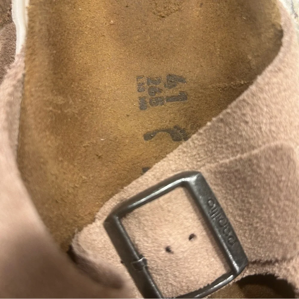Kids Suede Double-Buckle Sandals in Taupe